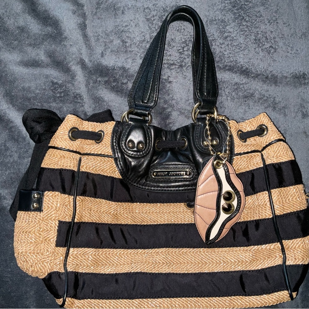 Juicy Couture Daydreamer Straw Black Tan Tote. In great condition — Used Once